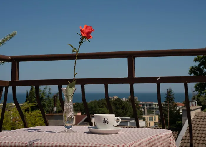 La Casa Πανσιόν Βάρνα